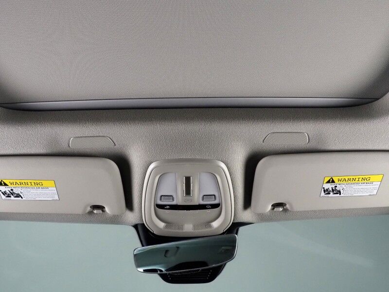 2024 Volvo XC40 Plus Dark Theme AWD *NAVIGATION, SAFETY ALERTS, 360 VIEW CAMERAS, PANORAMA MOONROOF, HEATED SEATS/STEERING, POWER LIFTGATE, KEYLESS ENTRY, PARK ASSIST, 20 INCH WHEELS, APPLE CARPLAY Round Rock TX