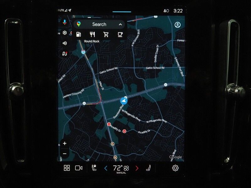 2024 Volvo XC40 Plus Dark Theme AWD *NAVIGATION, SAFETY ALERTS, 360 VIEW CAMERAS, PANORAMA MOONROOF, HEATED SEATS/STEERING, POWER LIFTGATE, KEYLESS ENTRY, PARK ASSIST, 20 INCH WHEELS, APPLE CARPLAY Round Rock TX