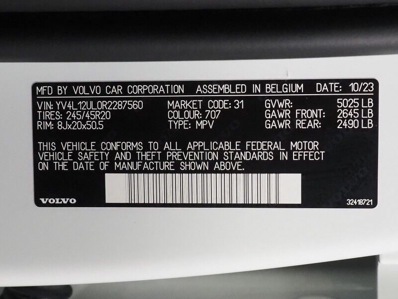 2024 Volvo XC40 Plus Dark Theme AWD *NAVIGATION, SAFETY ALERTS, 360 VIEW CAMERAS, PANORAMA MOONROOF, HEATED SEATS/STEERING, POWER LIFTGATE, KEYLESS ENTRY, PARK ASSIST, 20 INCH WHEELS, APPLE CARPLAY Round Rock TX