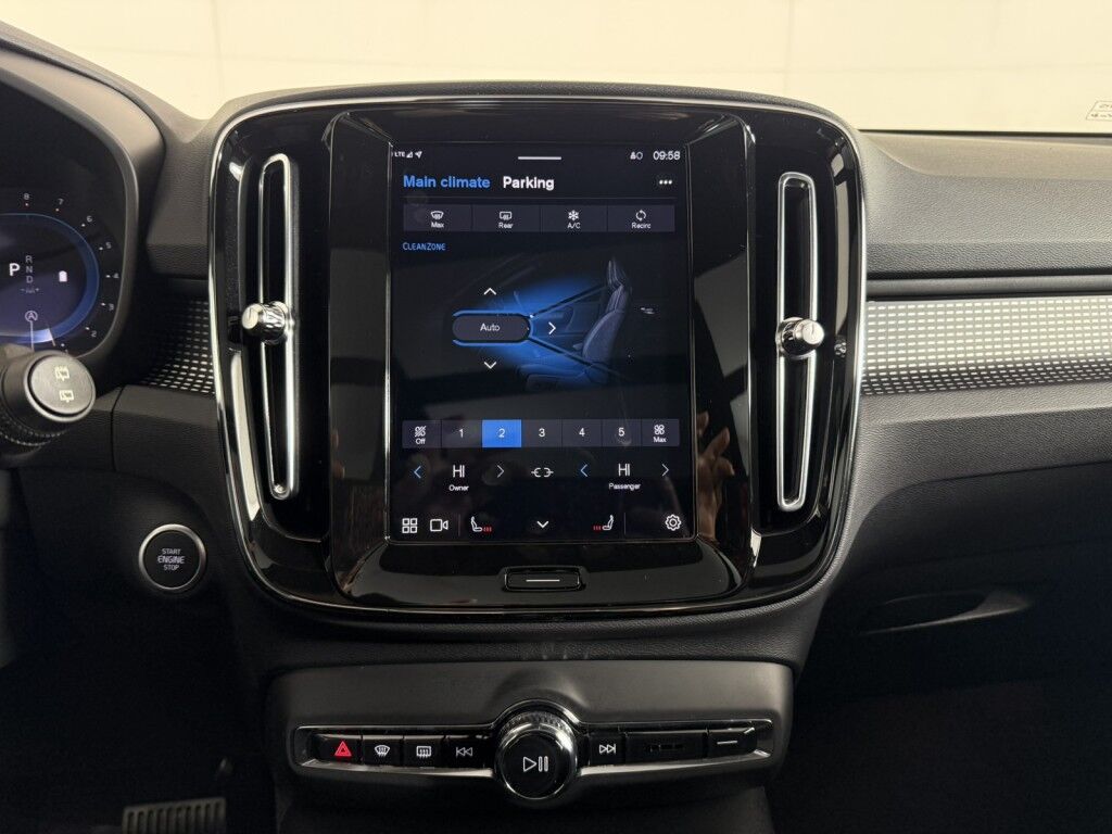 2024 Volvo XC40 Plus Dark Theme Maumee OH