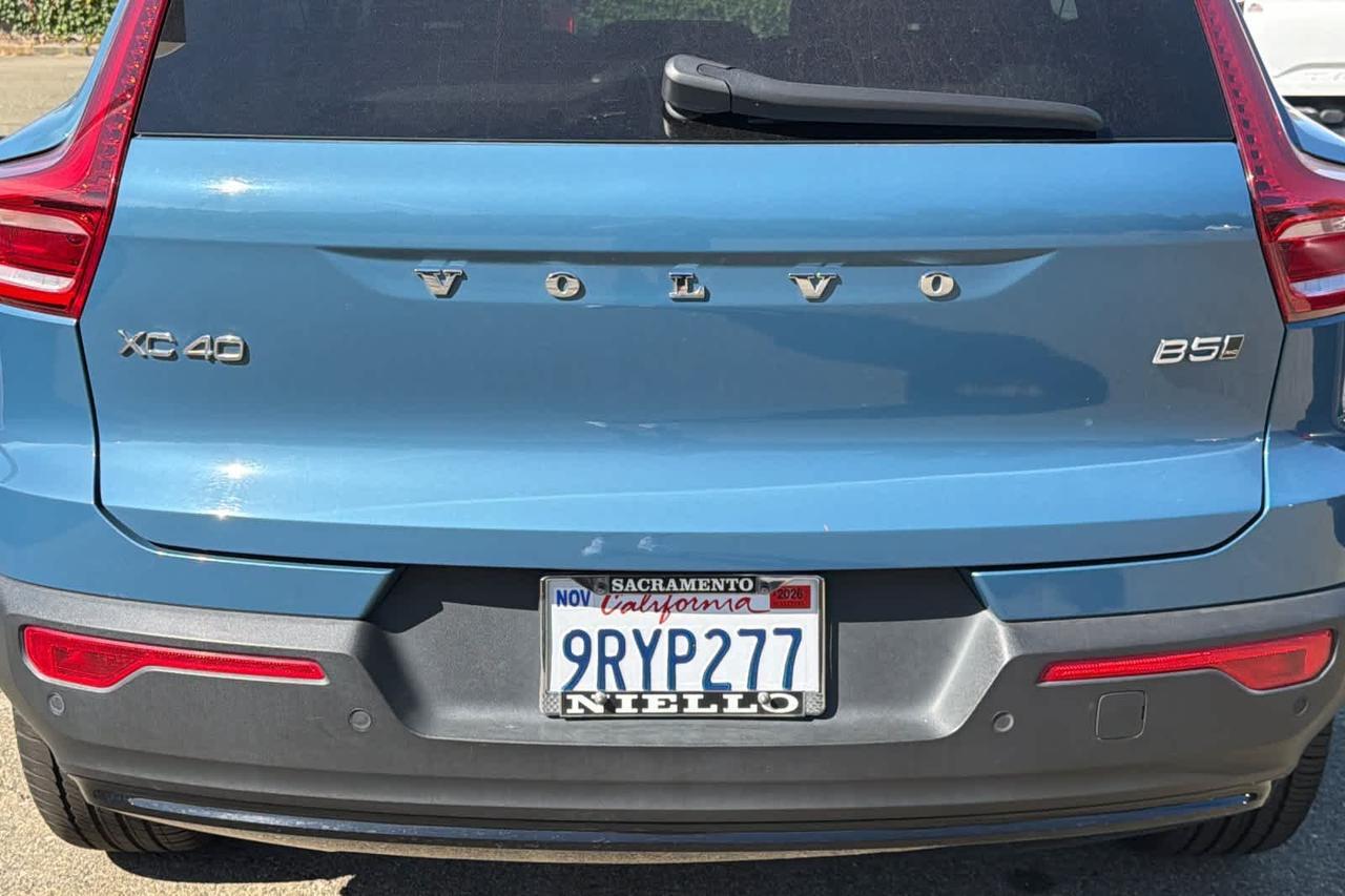 2024 Volvo XC40 Plus Dark Theme Roseville CA