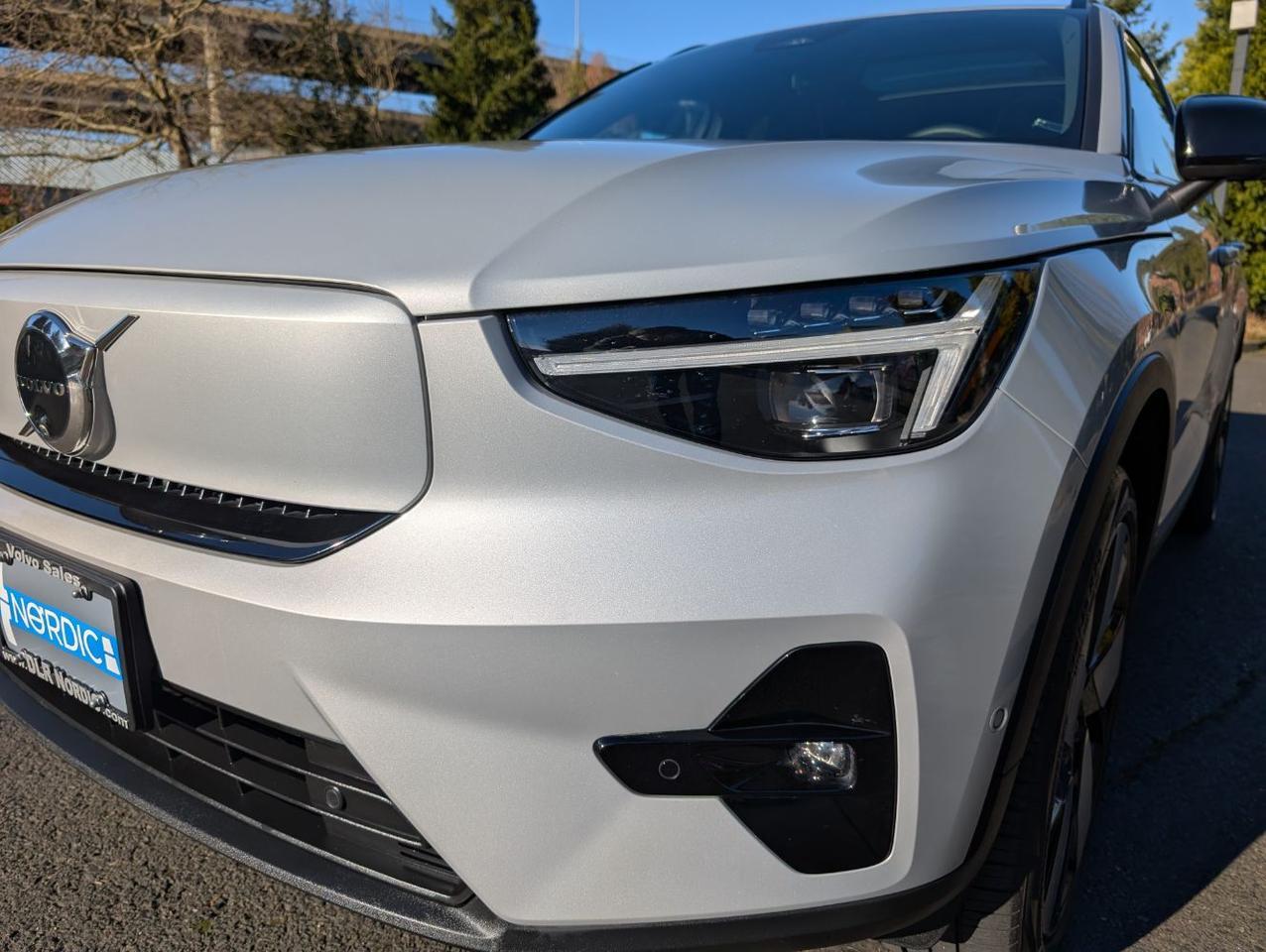 2024 Volvo XC40 Recharge Dual Motor AWD PLUS | 402hp, High Performance Audio, 360° Cam, Heat Pump, 4 Heated Seats & Htd Wheel Portland OR