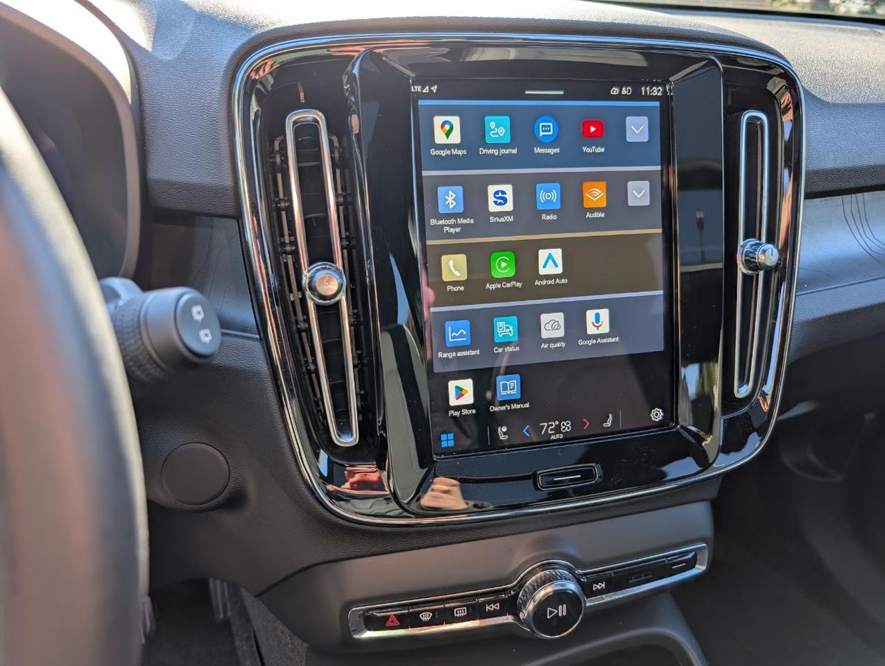 2024 Volvo XC40 Recharge Dual Motor AWD PLUS | 402hp, High Performance Audio, 360° Cam, Heat Pump, 4 Heated Seats & Htd Wheel Portland OR