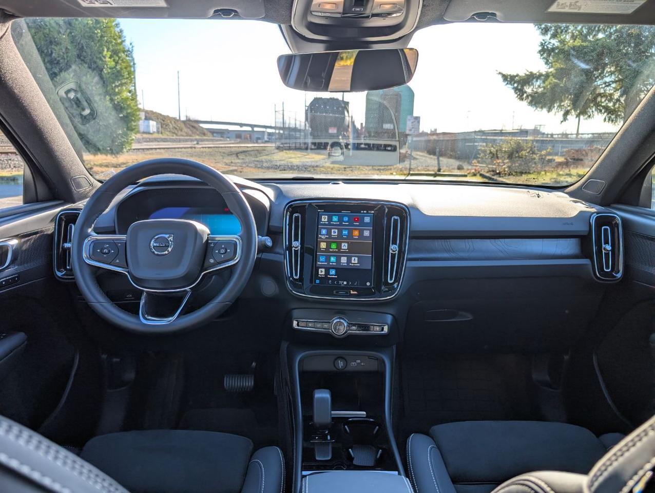 2024 Volvo XC40 Recharge Dual Motor AWD PLUS | 402hp, High Performance Audio, 360° Cam, Heat Pump, 4 Heated Seats & Htd Wheel Portland OR