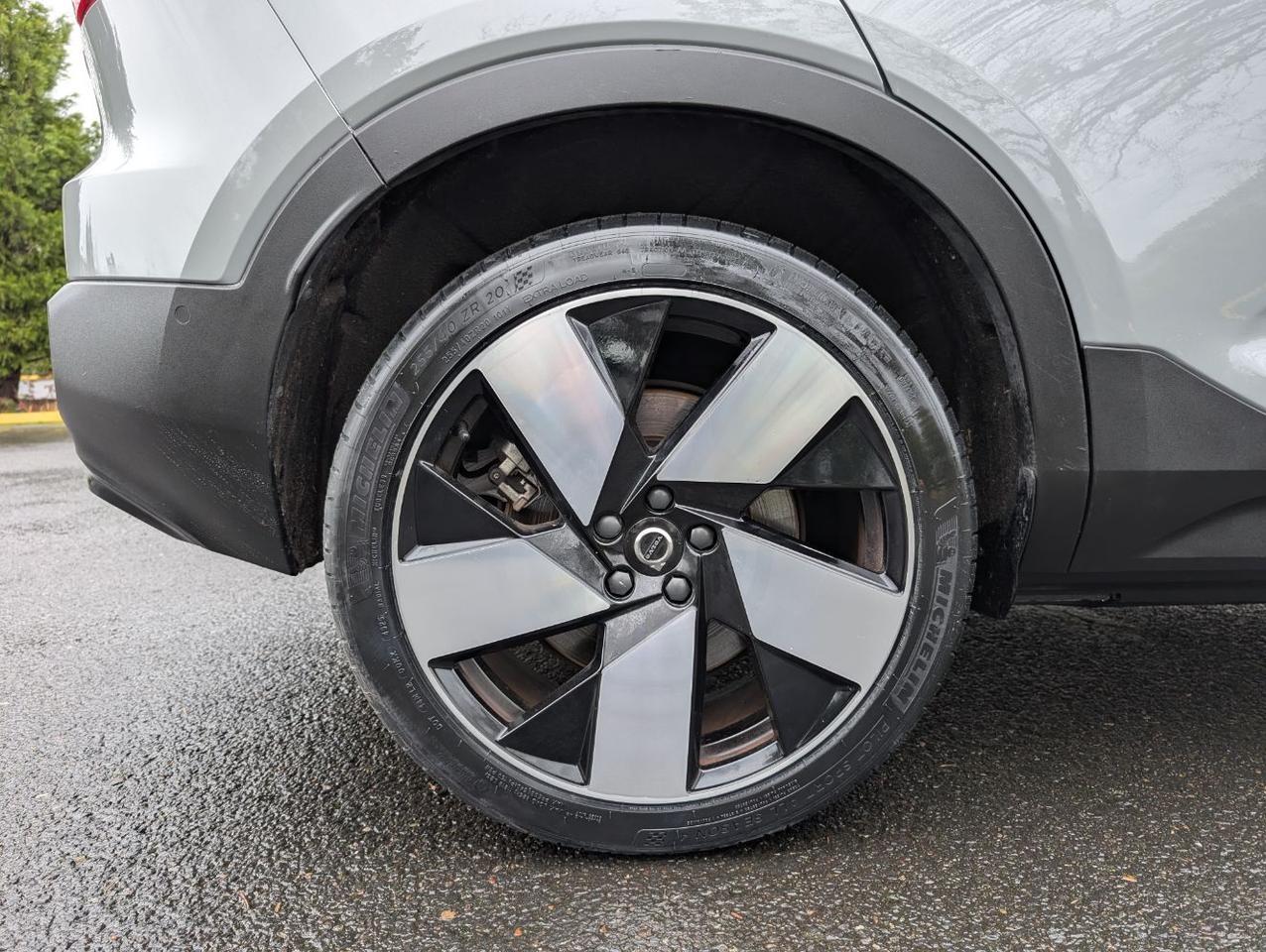 2024 Volvo XC40 Recharge Dual Motor AWD ULTIMATE | 402hp, HK Premium Audio, Pilot Assist, 360° Cam, 4 Heated Seats & Wheel Portland OR