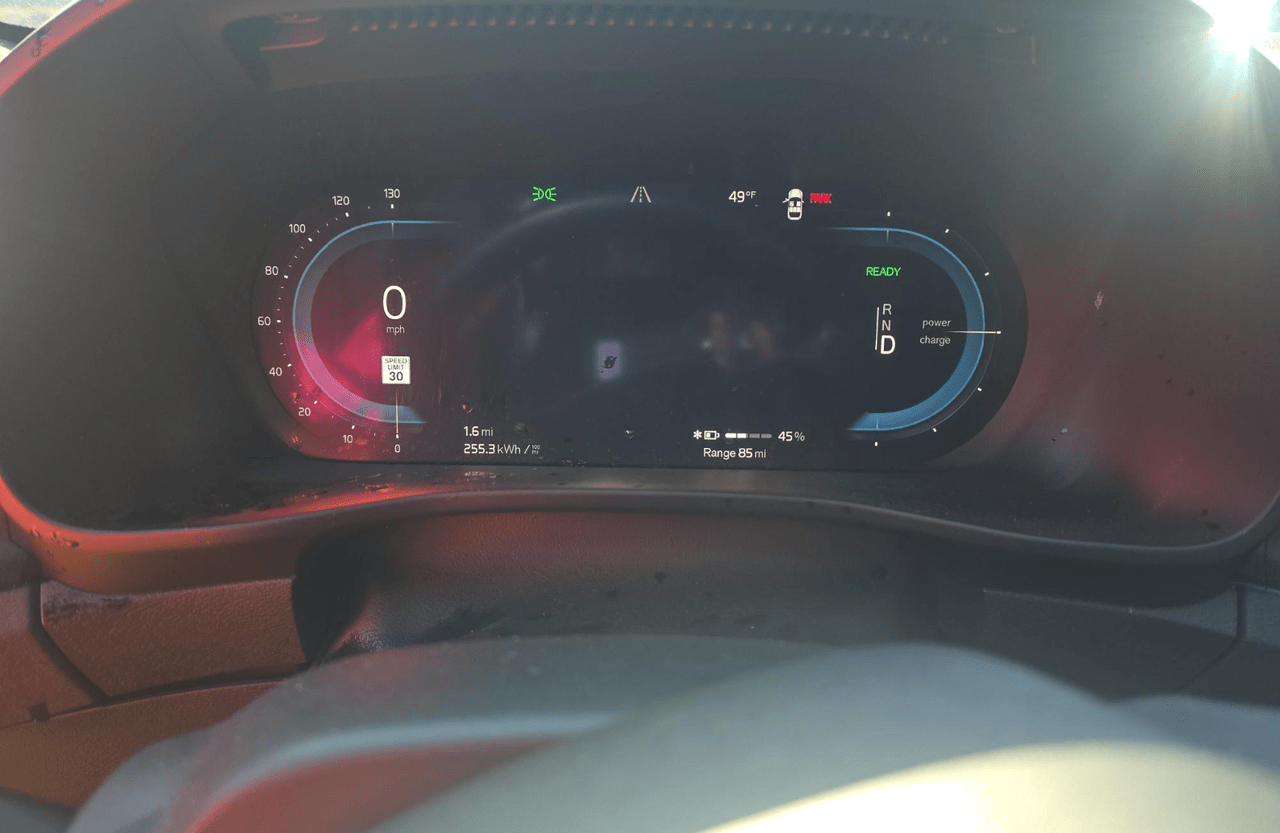 2024 Volvo XC40 Recharge Extended Range CORE | 293mi Driving, High Performance Audio, Google Built In, 4 Heated Seats & Wheel Portland OR