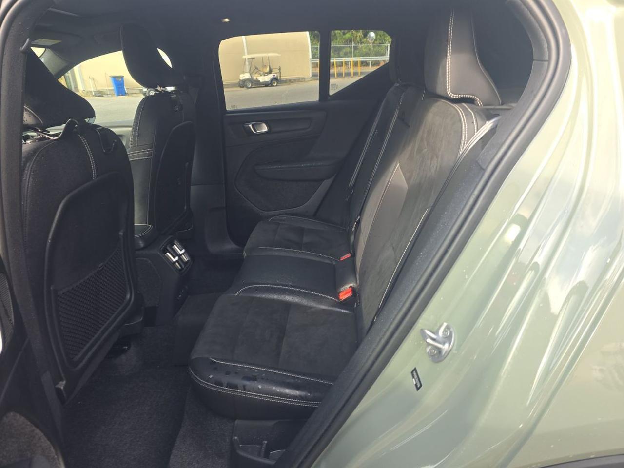 2024 Volvo XC40 Recharge P8 Extended Range PLUS w/High Performance Sound, Climate Pkg * Portland OR