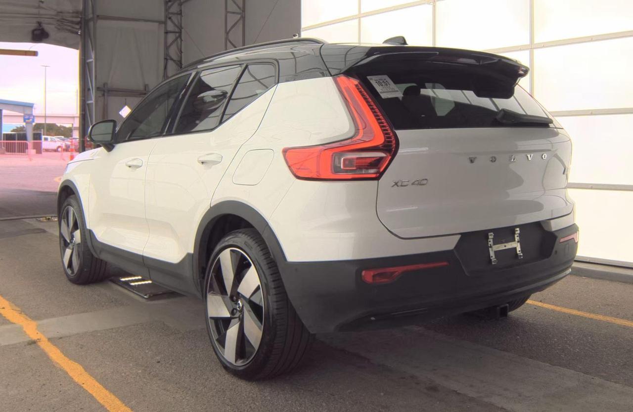 2024 Volvo XC40 Recharge P8 Twin Engine ULTIMATE w/Harman Kardon, Pilot Assist, 360 Cam, 4 Heated Se Portland OR