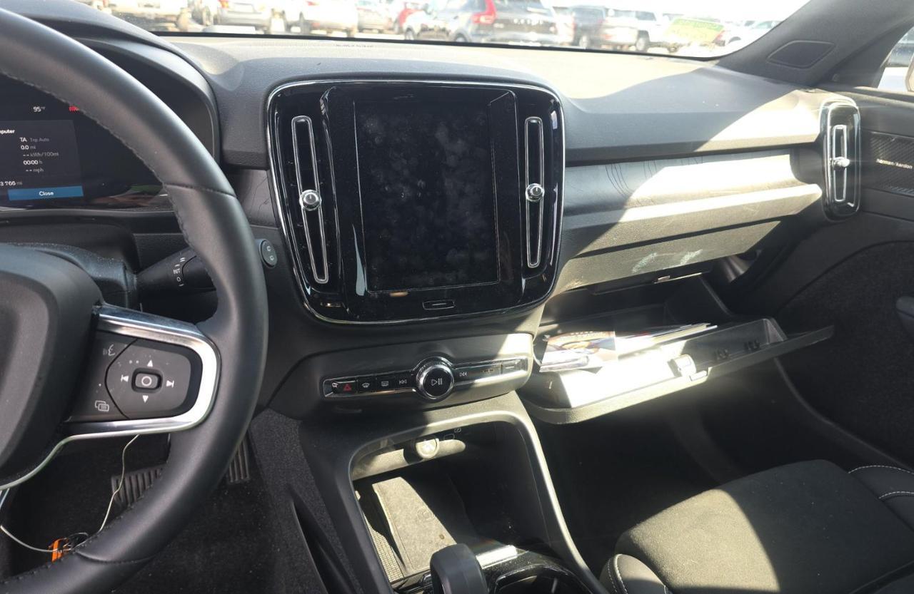 2024 Volvo XC40 Recharge P8 Twin Engine ULTIMATE w/Harman Kardon, Pilot Assist, 360 Cam, 4 Heated Se Portland OR