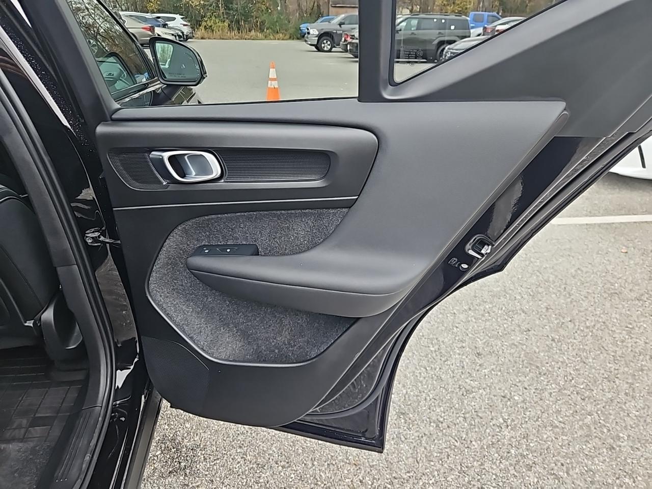 2024 Volvo XC40 Recharge Pure Electric Twin Plus Waldorf MD