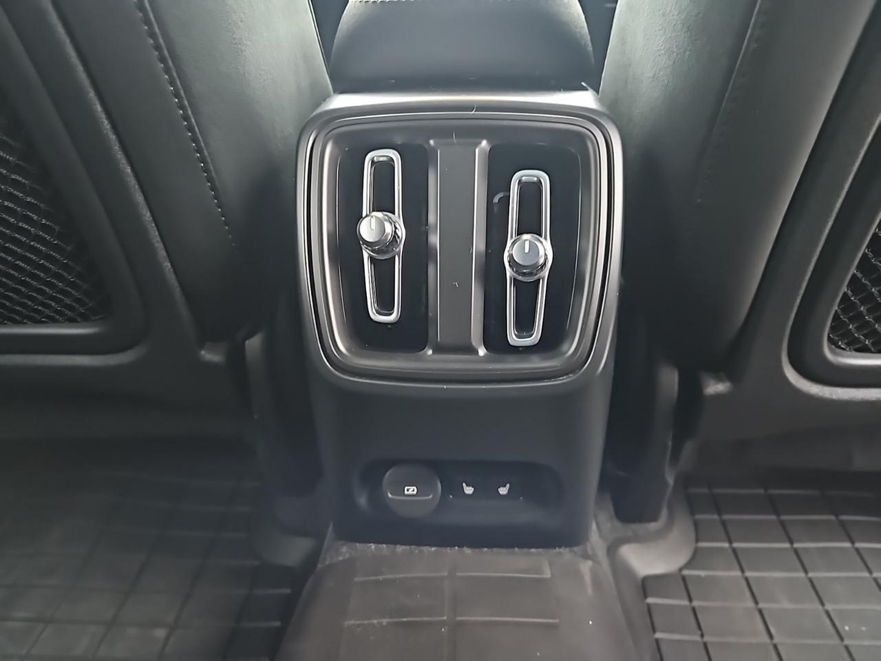 2024 Volvo XC40 Recharge Pure Electric Twin Plus Waldorf MD