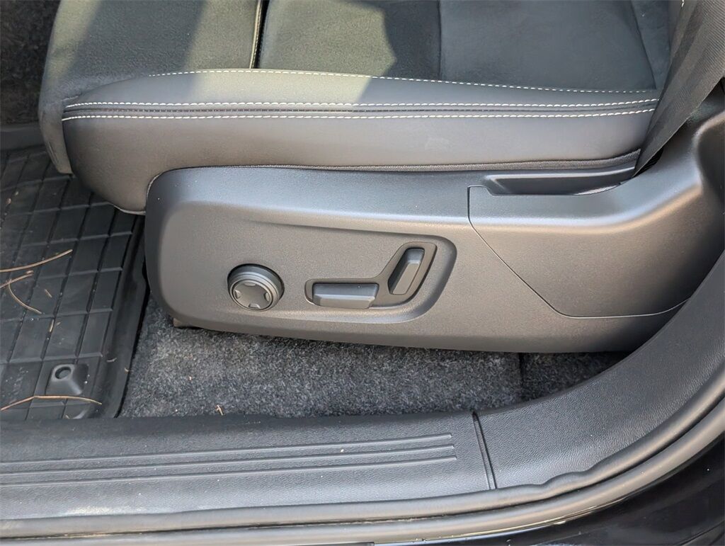 2024 Volvo XC40 Recharge Pure Electric Twin Plus Hunt Valley MD