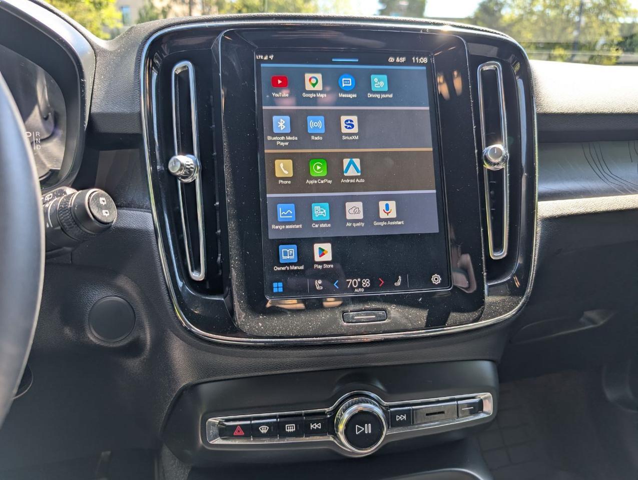 2024 Volvo XC40 Plus - Photo 21