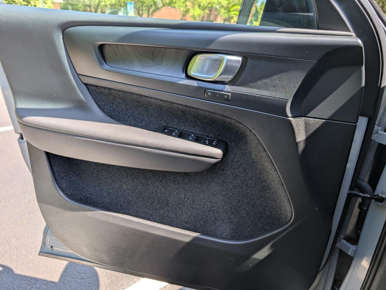 2024 Volvo XC40 Plus - Photo 23