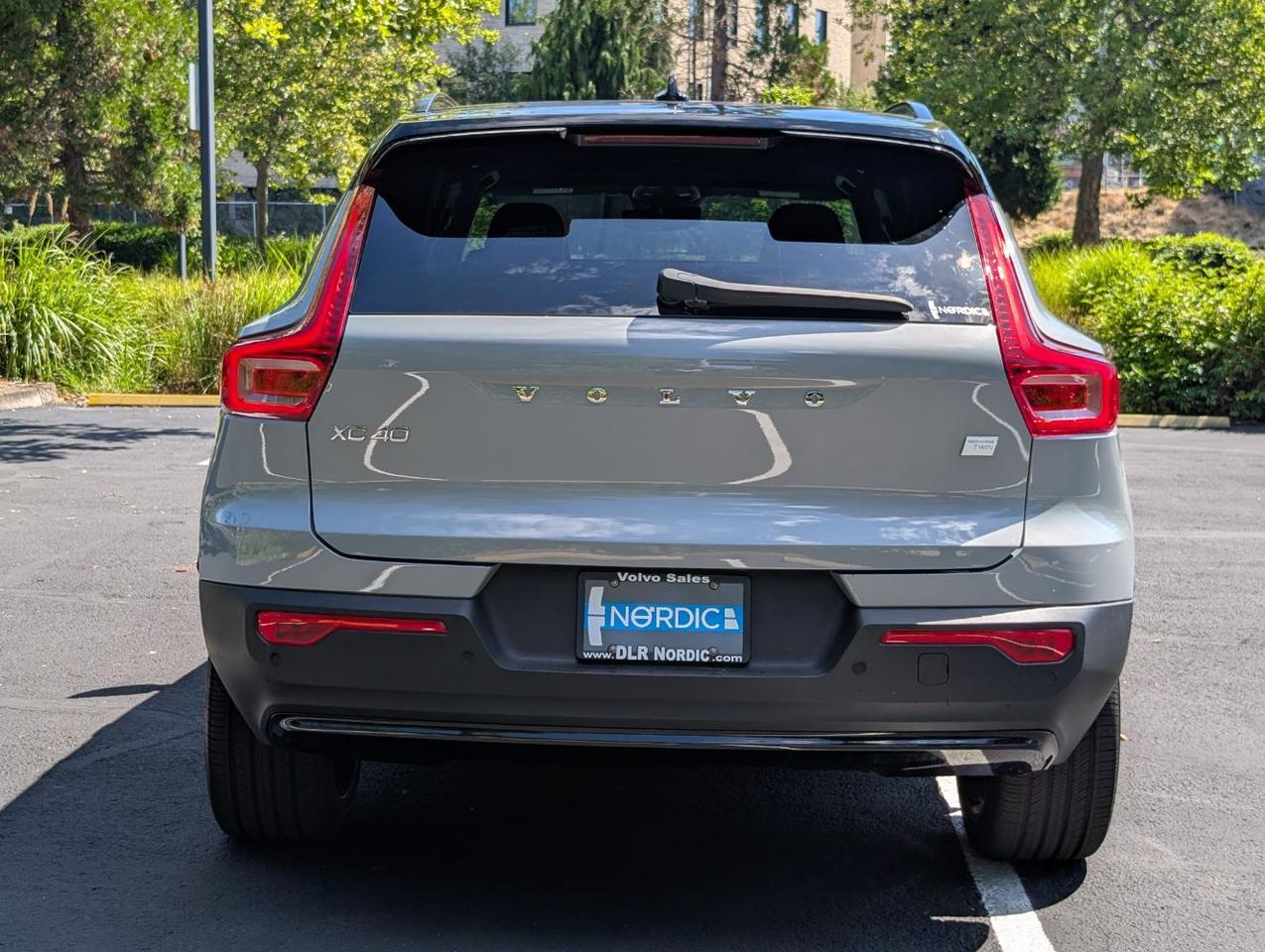 2024 Volvo XC40 Plus - Photo 6