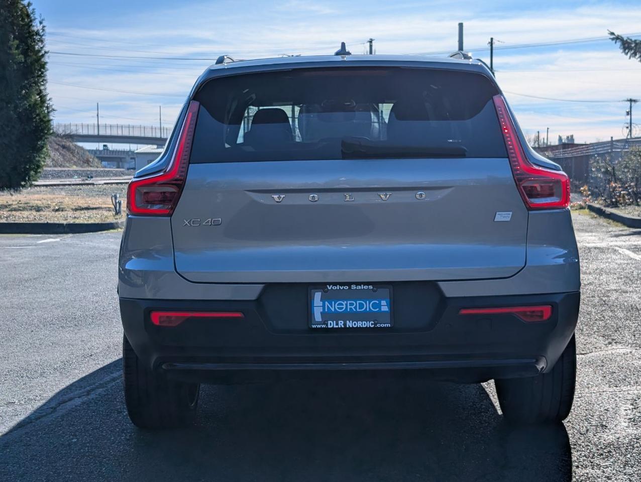 2024 Volvo XC40 Recharge Twin Motor PLUS w/High Performance Sound, 360 Cam, Pano, Heat Pump, 4 Heated Seats & Wheel Portland OR