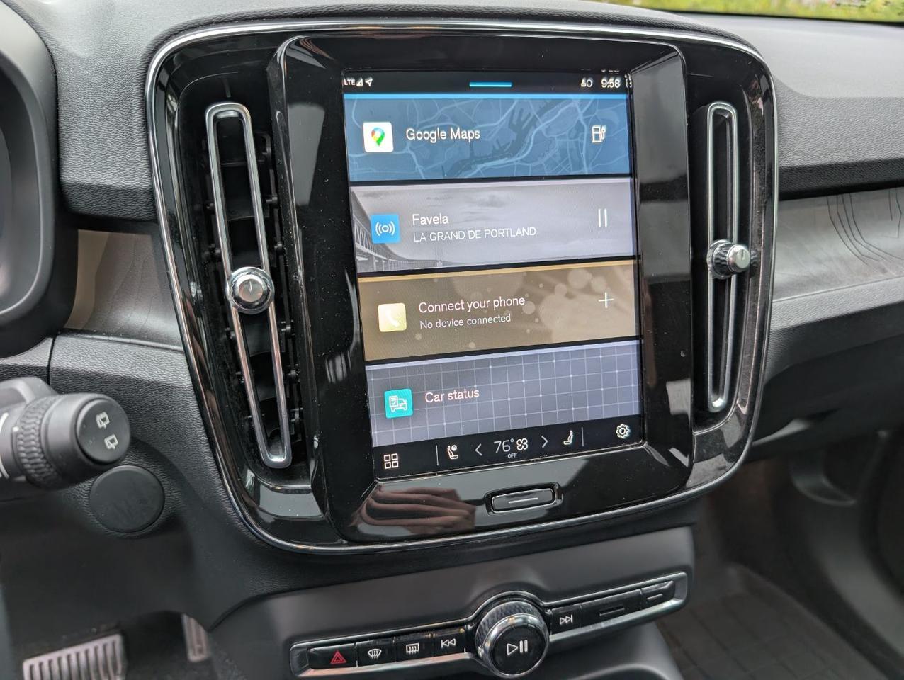 2024 Volvo XC40 Recharge Twin Motor ULTIMATE w/Harman Kardon, Pilot Assist, 360 Cam, Pano, 4 Heated Seats & Wheel Portland OR