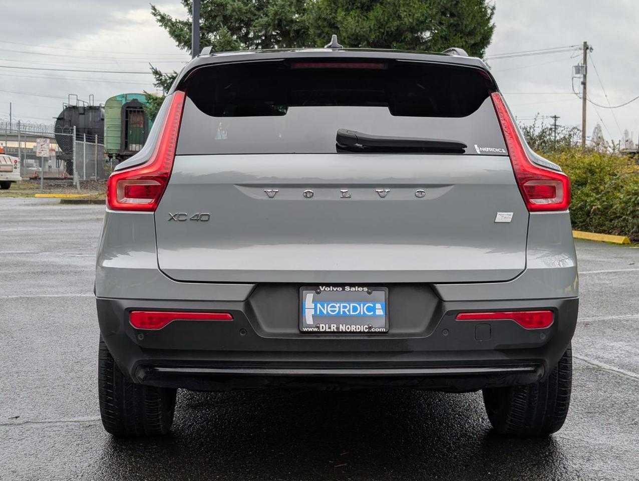 2024 Volvo XC40 Recharge Twin Motor ULTIMATE w/Harman Kardon, Pilot Assist, 360 Cam, Pano, 4 Heated Seats & Wheel Portland OR