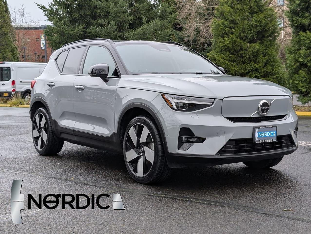 2024 Volvo XC40 Recharge Twin Motor ULTIMATE w/Harman Kardon, Pilot Assist, 360 Cam, Pano, 4 Heated Seats & Wheel