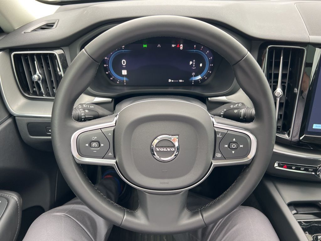 2024 Volvo XC60 B5 Core Mount Joy PA