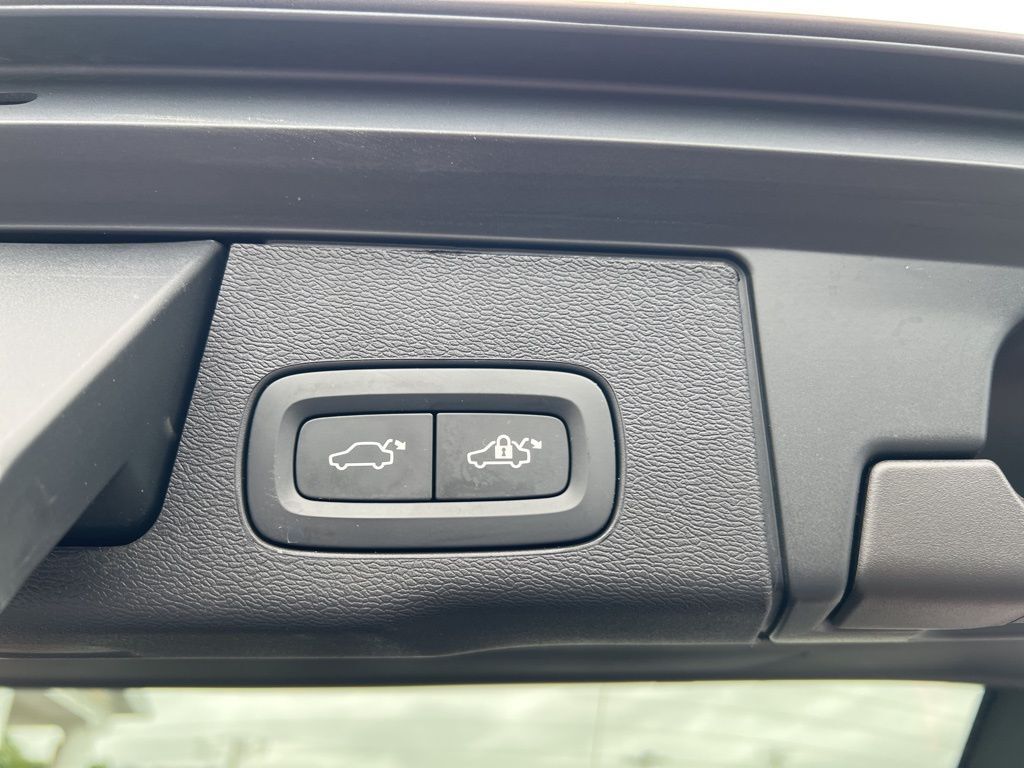 2024 Volvo XC60 B5 Core Mount Joy PA