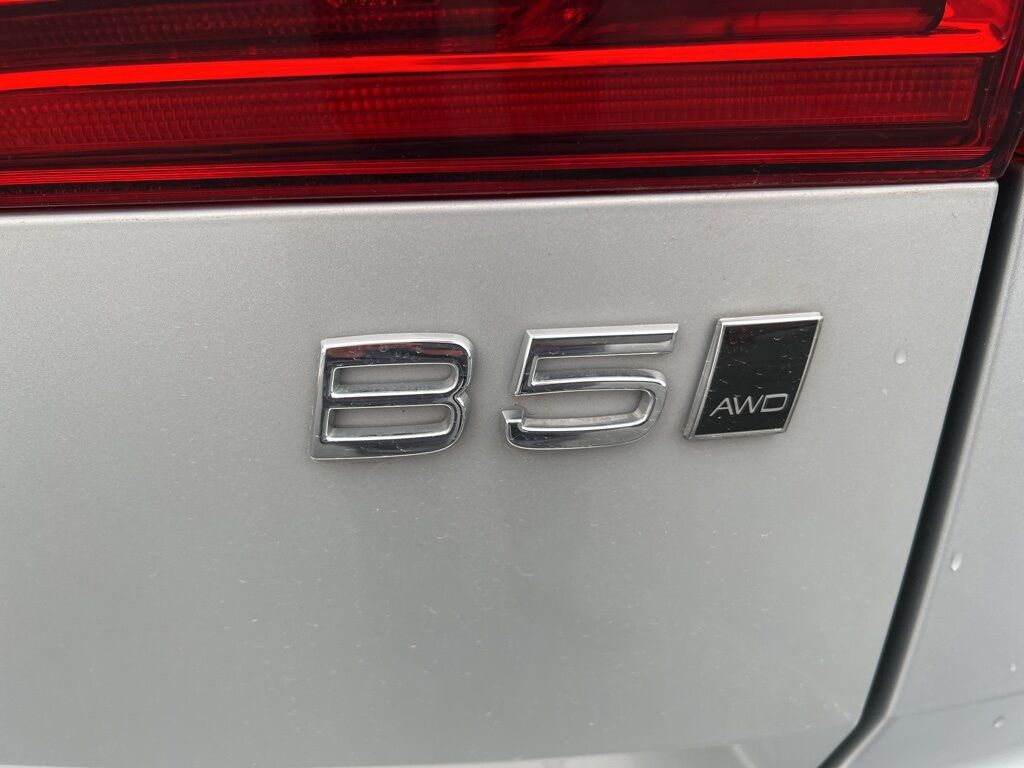 2024 Volvo XC60 B5 Core Mount Joy PA