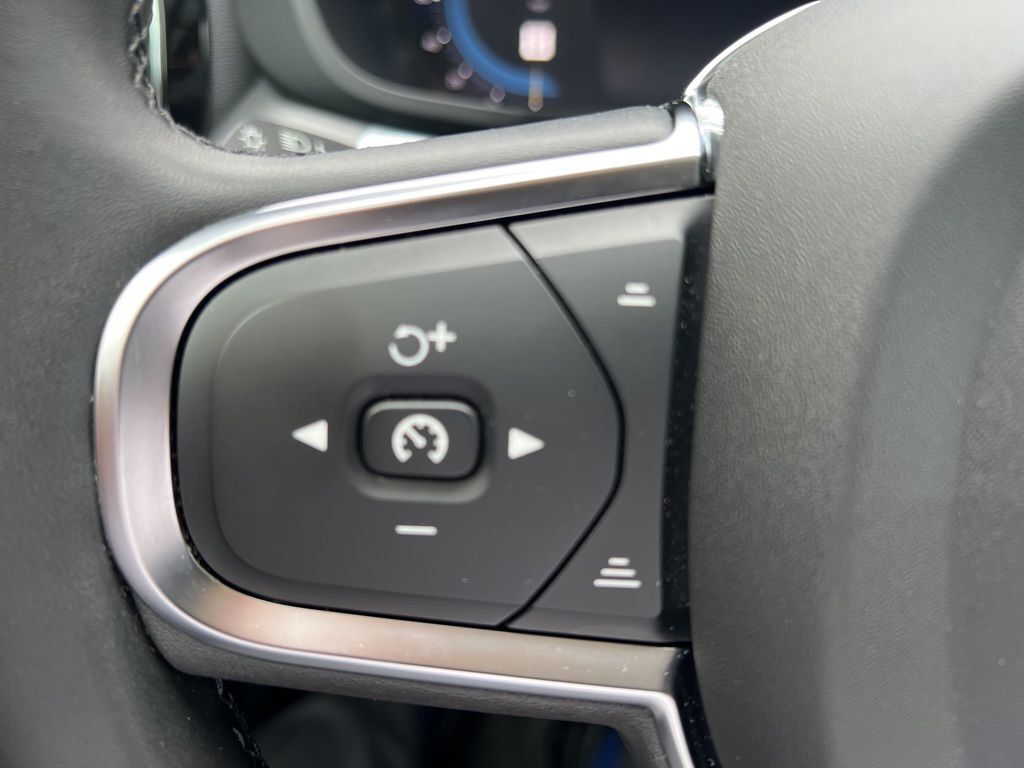 2024 Volvo XC60 B5 Core Mount Joy PA