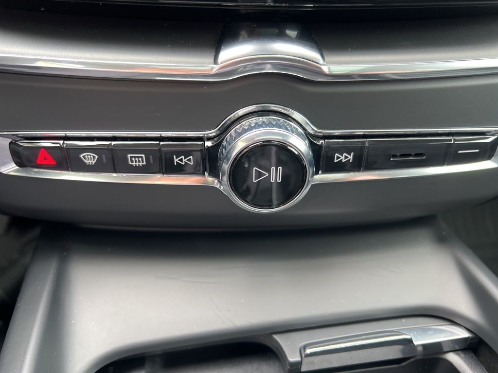 2024 Volvo XC60 B5 Core Mount Joy PA