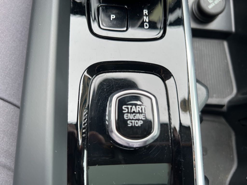 2024 Volvo XC60 B5 Core Mount Joy PA