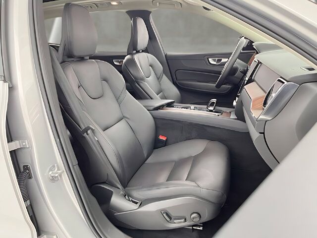 2024 Volvo XC60 B5 Plus Dark Theme Carrollton TX