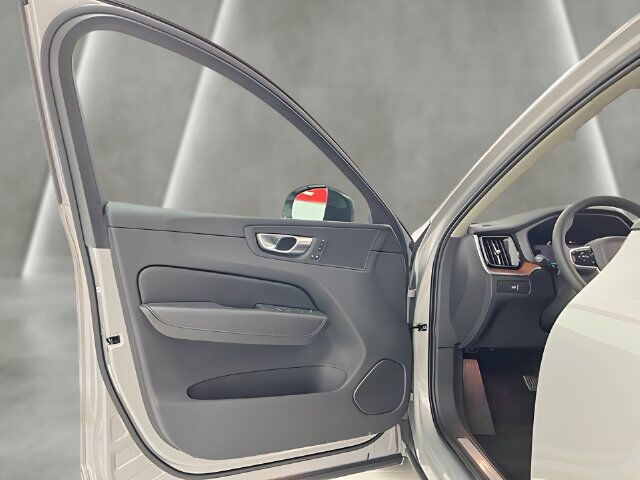2024 Volvo XC60 B5 Plus Dark Theme Carrollton TX