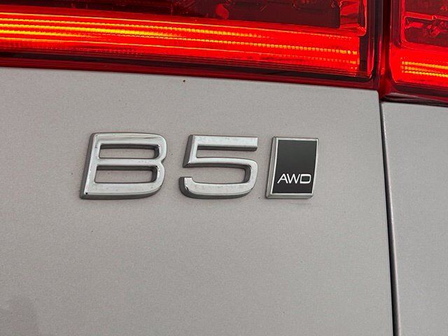 2024 Volvo XC60 B5 Plus Dark Theme Carrollton TX