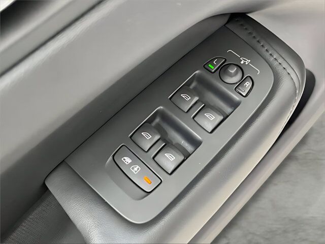 2024 Volvo XC60 B5 Plus Dark Theme Carrollton TX