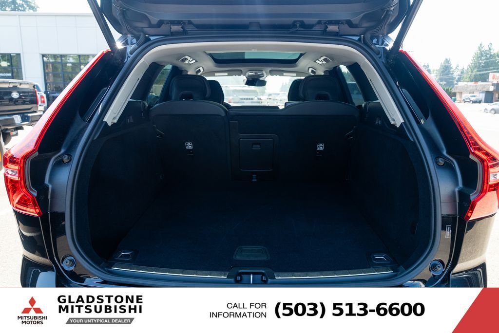 2024 Volvo XC60 B5 Plus Dark Theme Milwaukie OR