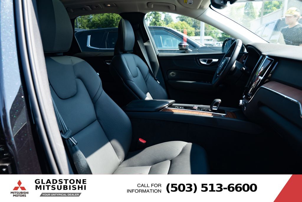 2024 Volvo XC60 B5 Plus Dark Theme Milwaukie OR