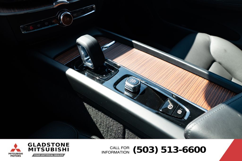 2024 Volvo XC60 B5 Plus Dark Theme Milwaukie OR