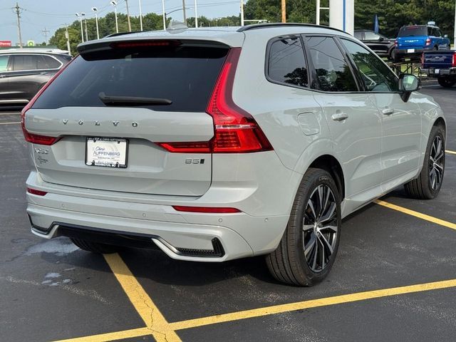 2024 Volvo XC60 B5 Plus Dark Theme