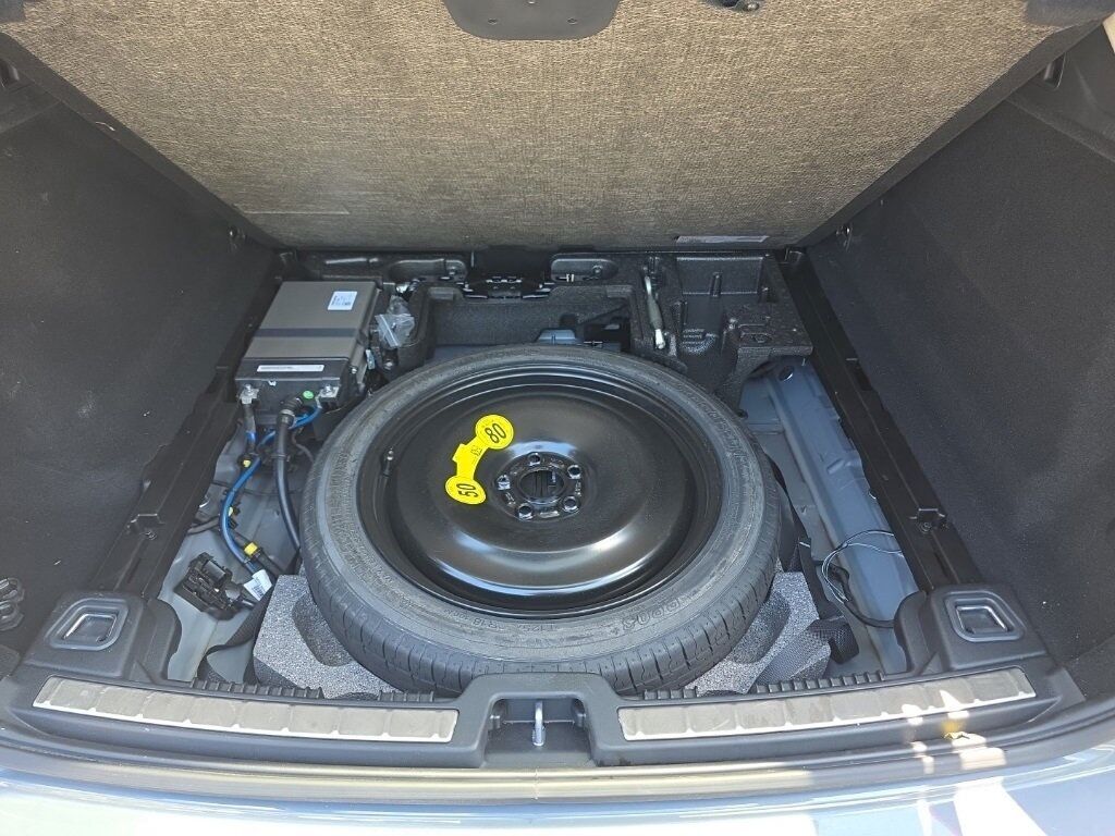 2024 Volvo XC60 B5 Plus Dark Theme Hunt Valley MD
