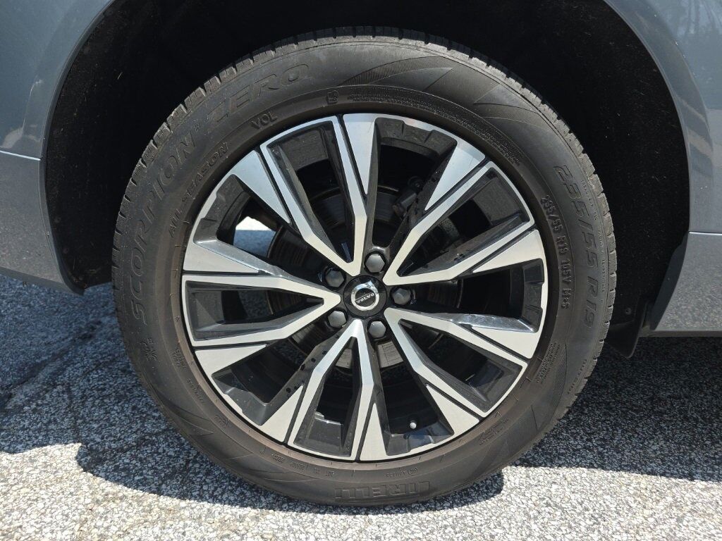 2024 Volvo XC60 B5 Plus Dark Theme Hunt Valley MD