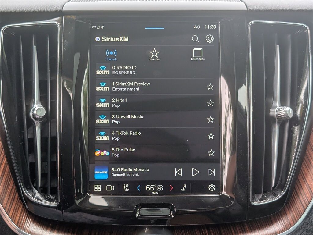 2024 Volvo XC60 B5 Plus Dark Theme Hunt Valley MD