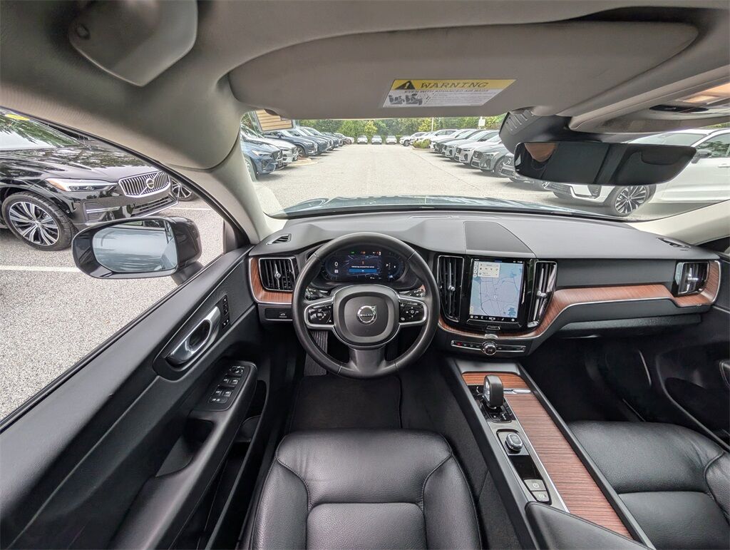 2024 Volvo XC60 B5 Plus Dark Theme Hunt Valley MD