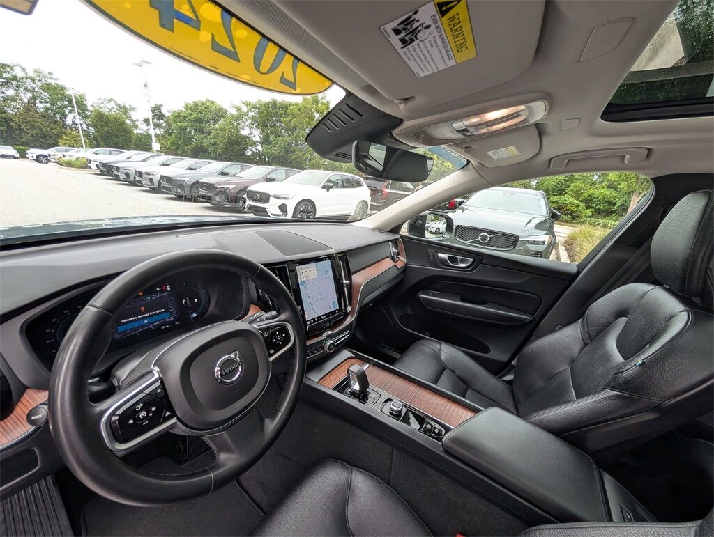 2024 Volvo XC60 B5 Plus Dark Theme Hunt Valley MD