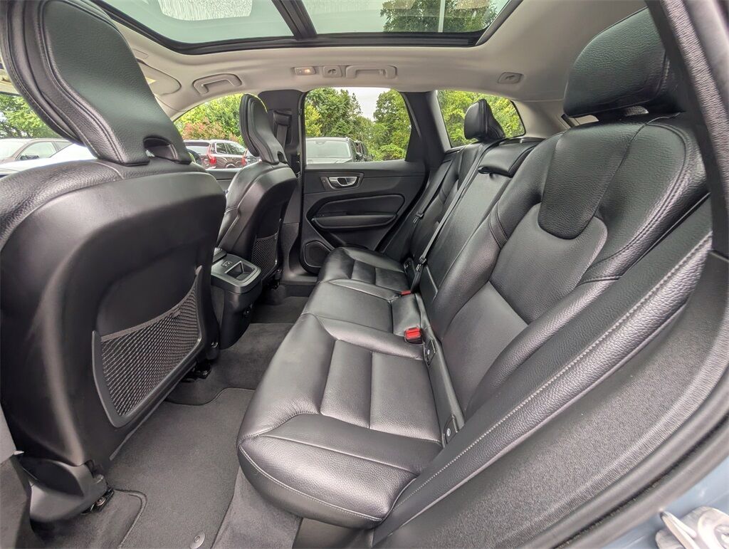 2024 Volvo XC60 B5 Plus Dark Theme Hunt Valley MD