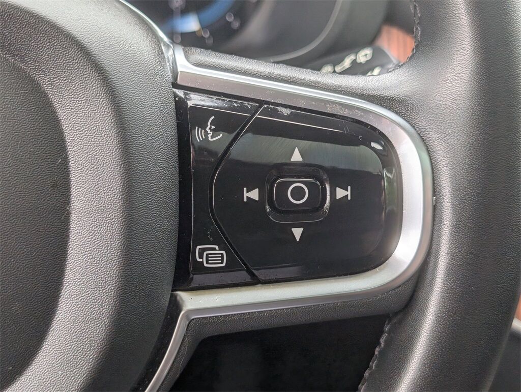 2024 Volvo XC60 B5 Plus Dark Theme Hunt Valley MD