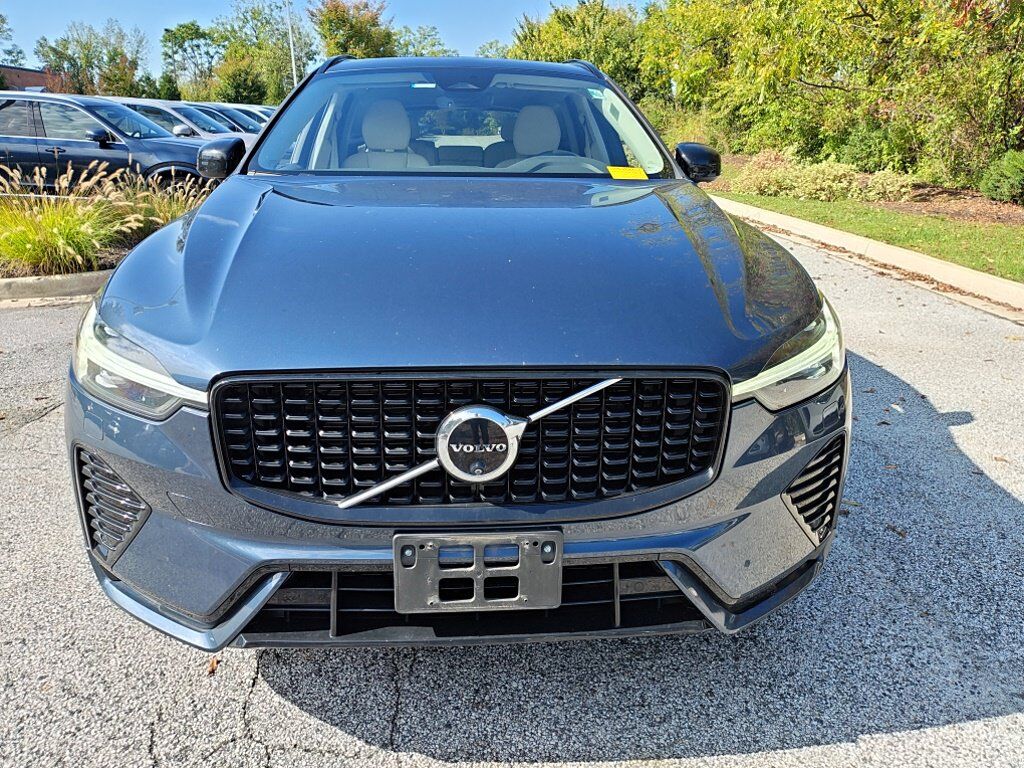 2024 Volvo XC60 B5 Plus Dark Theme Hunt Valley MD