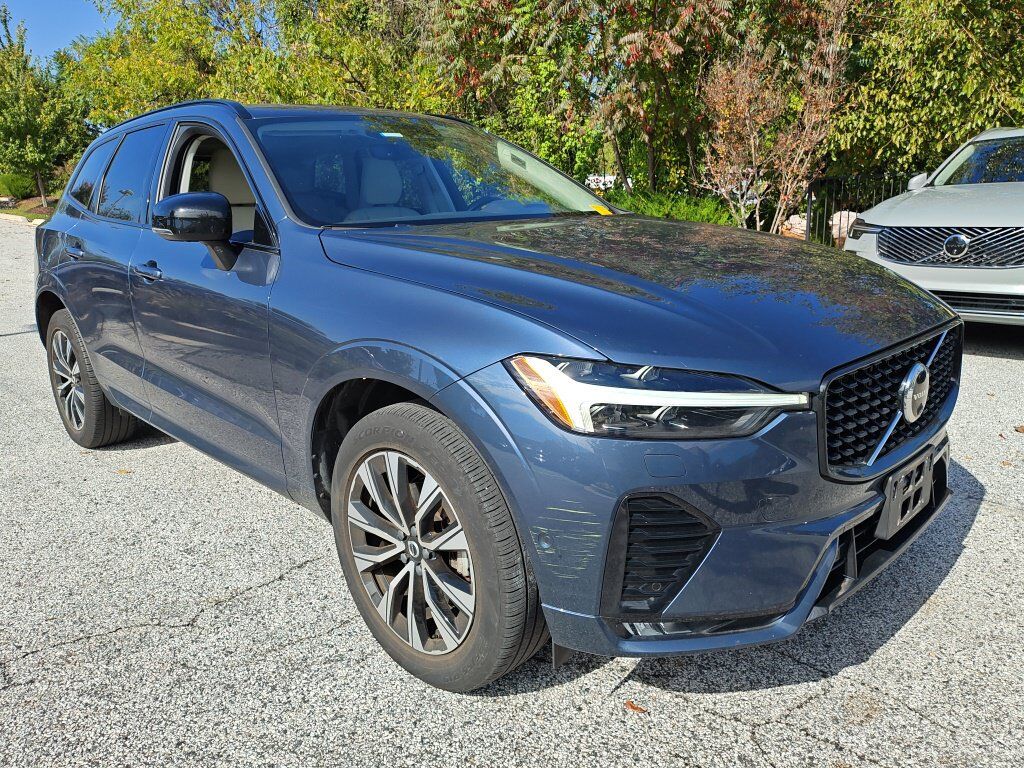2024 Volvo XC60 B5 Plus Dark Theme