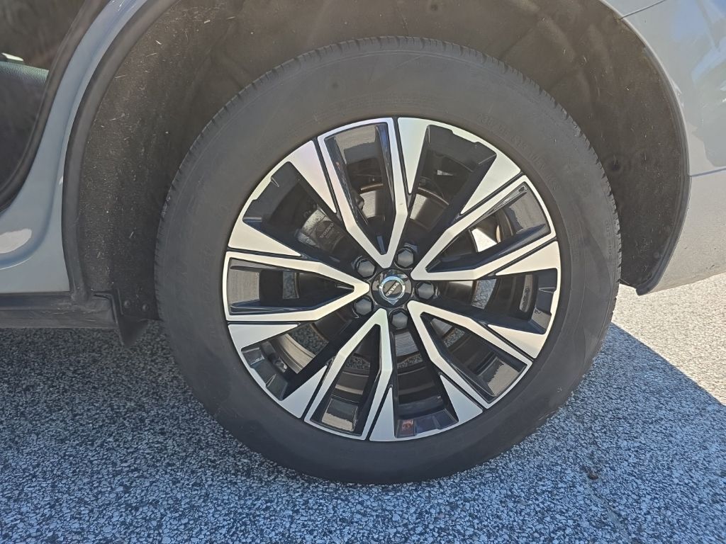 2024 Volvo XC60 B5 Plus Dark Theme Hunt Valley MD