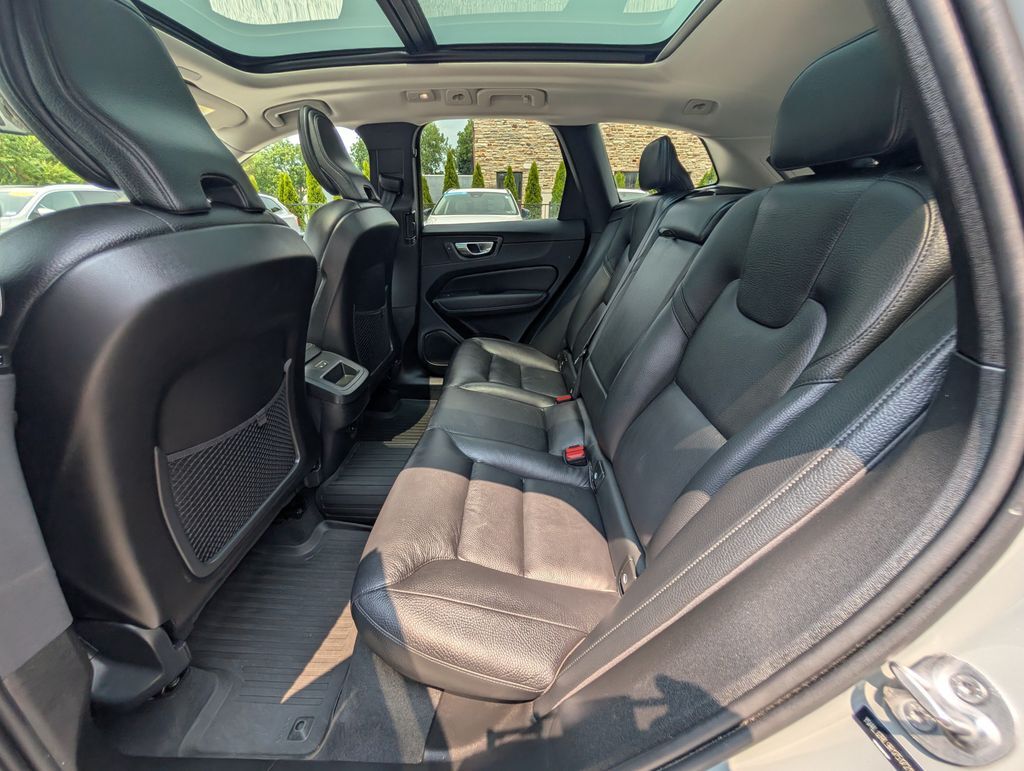2024 Volvo XC60 B5 Plus Dark Theme Hunt Valley MD