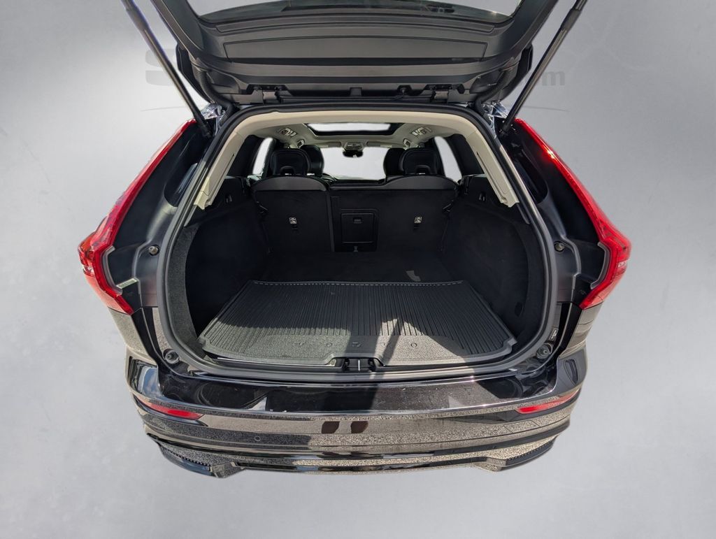 2024 Volvo XC60 B5 Plus Dark Theme Hunt Valley MD