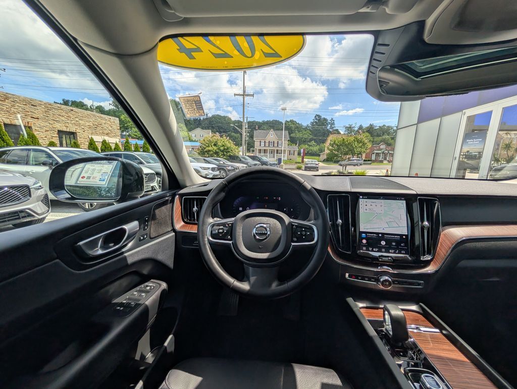 2024 Volvo XC60 B5 Plus Dark Theme Hunt Valley MD